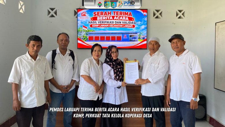Pemdes Labuapi Serah Terima Berita Acara Hasil Verval KDMP Labuapi Kecamatan Labuapi