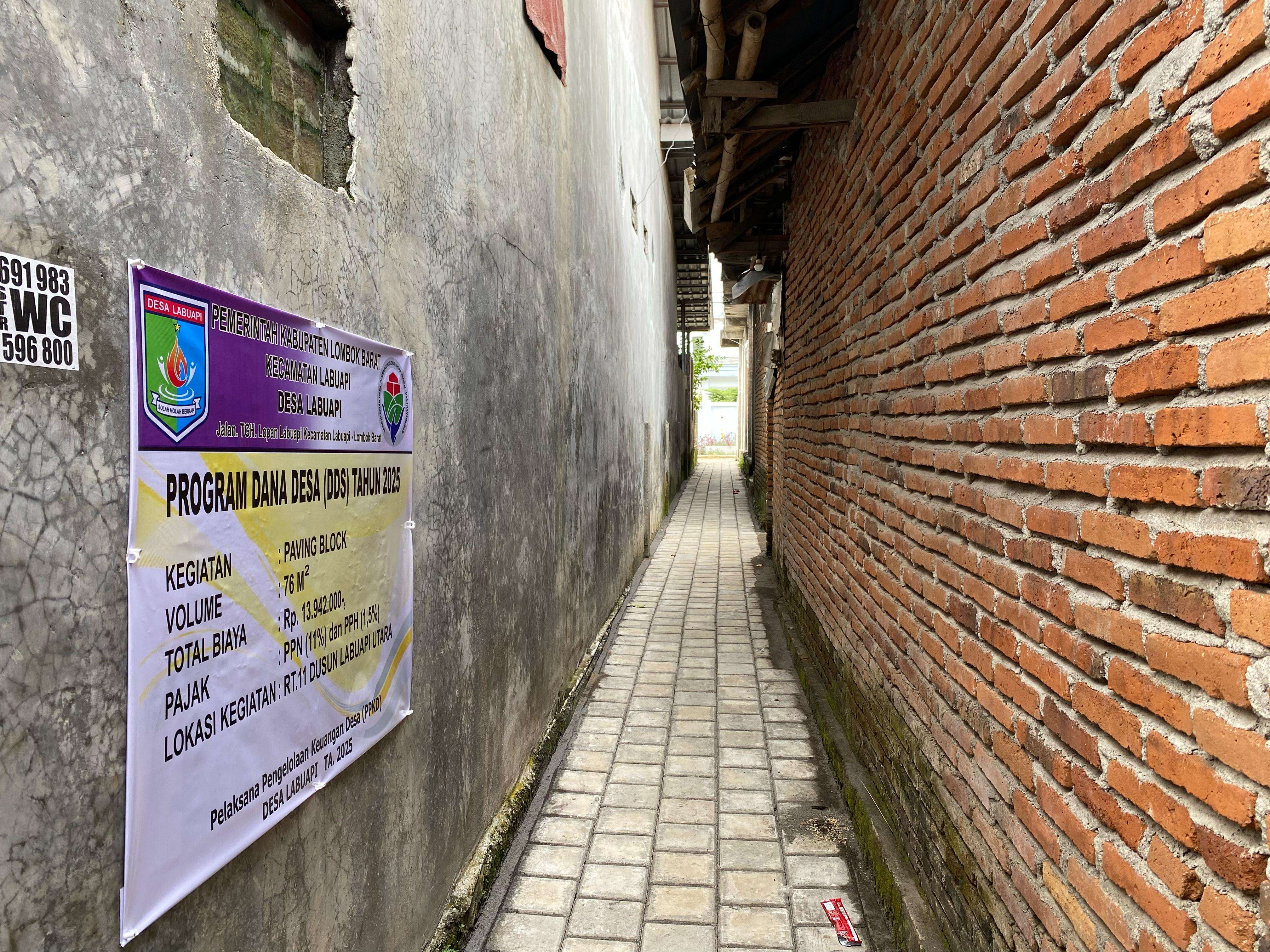 Pemasangan Paving Blok di RT.11 Dusun Labuapi Utara